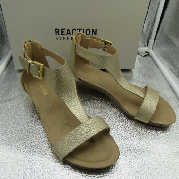 KENNETH COLE WOMEN'S SANDALS "GREAT GAL". SOFT GOLD. 6.5. NIB - Picture 1 of 11